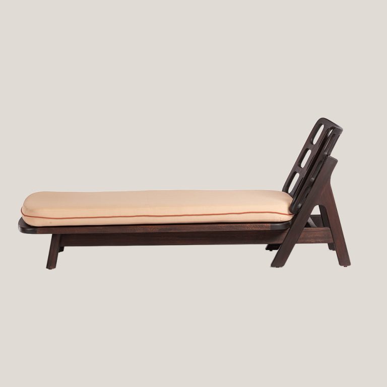 NAFAS Chaise Lounge